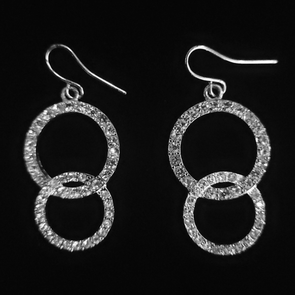 Rhinestone necklace with earrings set - Picture 3 of 3